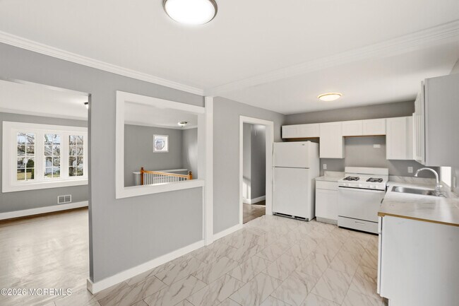 Photo - 1184 Dell St