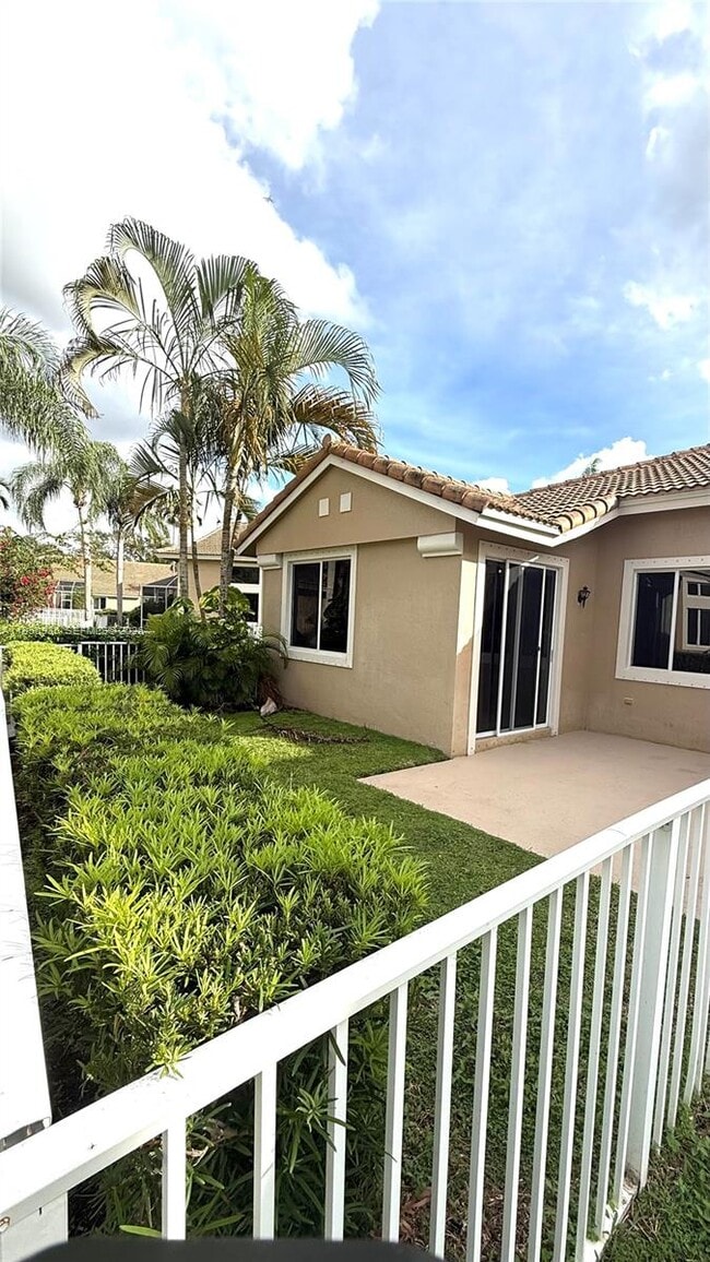 Photo - 15825 SW 11th St