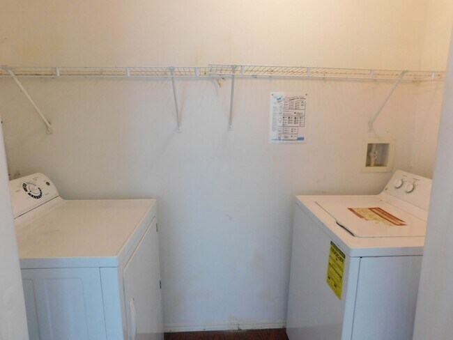 Photo - Room For Rent Unit 155 Room D