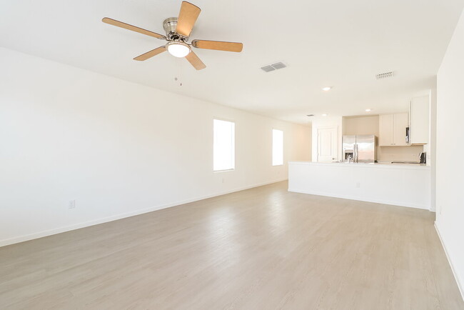 Photo - 1239 Maple St