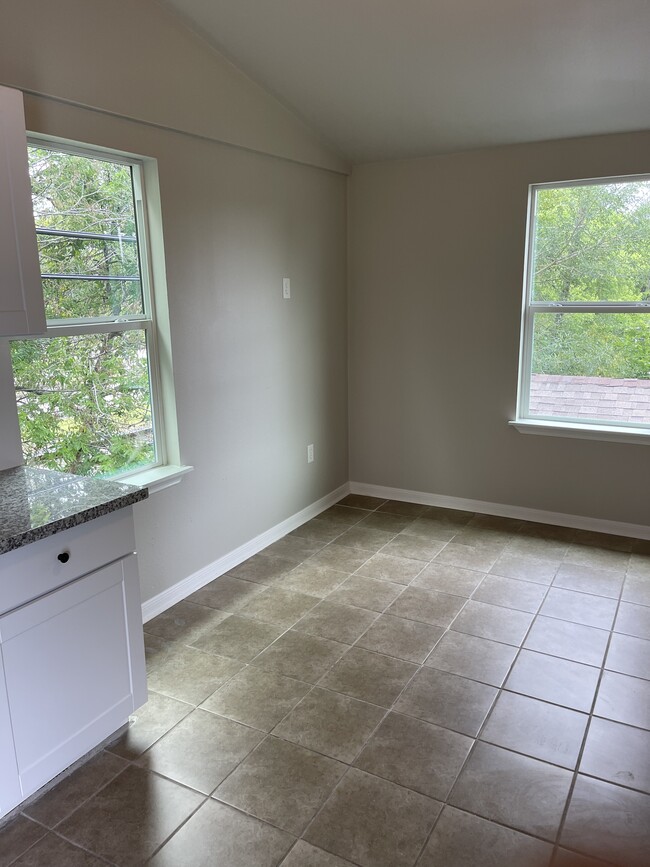 Photo - 6623 Myrtle St