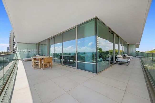 Photo - 10203 Collins Ave Unidad 401