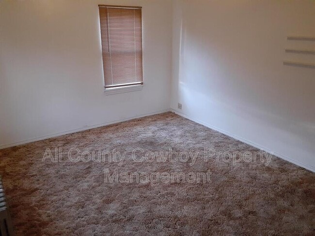 Photo - 769 N 8th St