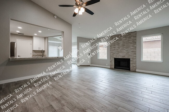 Photo - 2517 W Sheffield Ave