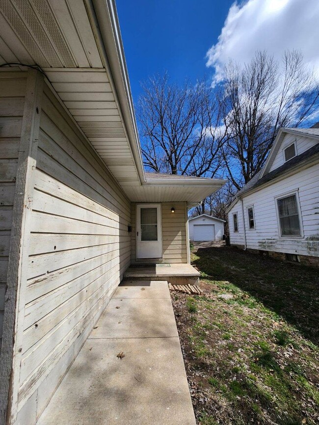 Photo - Great 2 bedroom 1 bath Duplex with attached garage