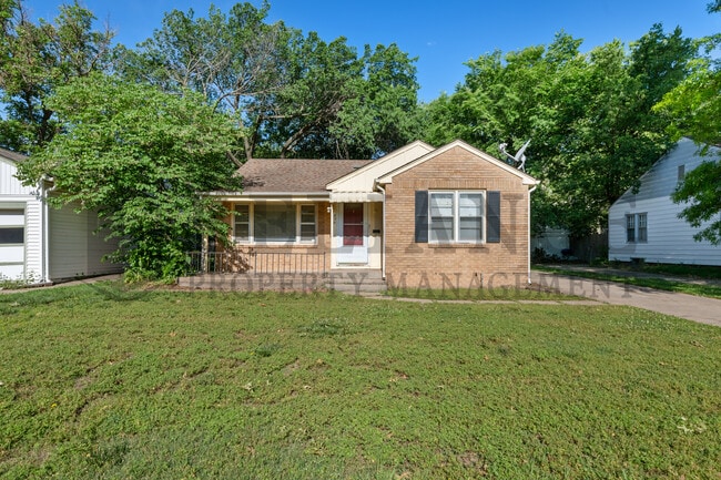 Photo - 853 N Terrace Dr House