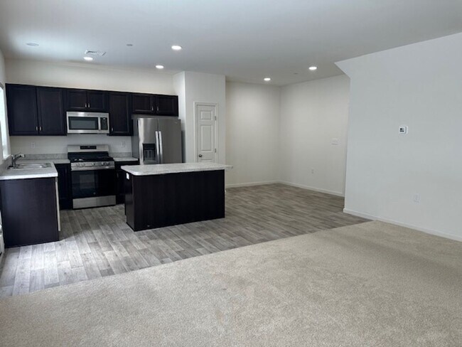 Photo - 7867 Oakbrook Dr