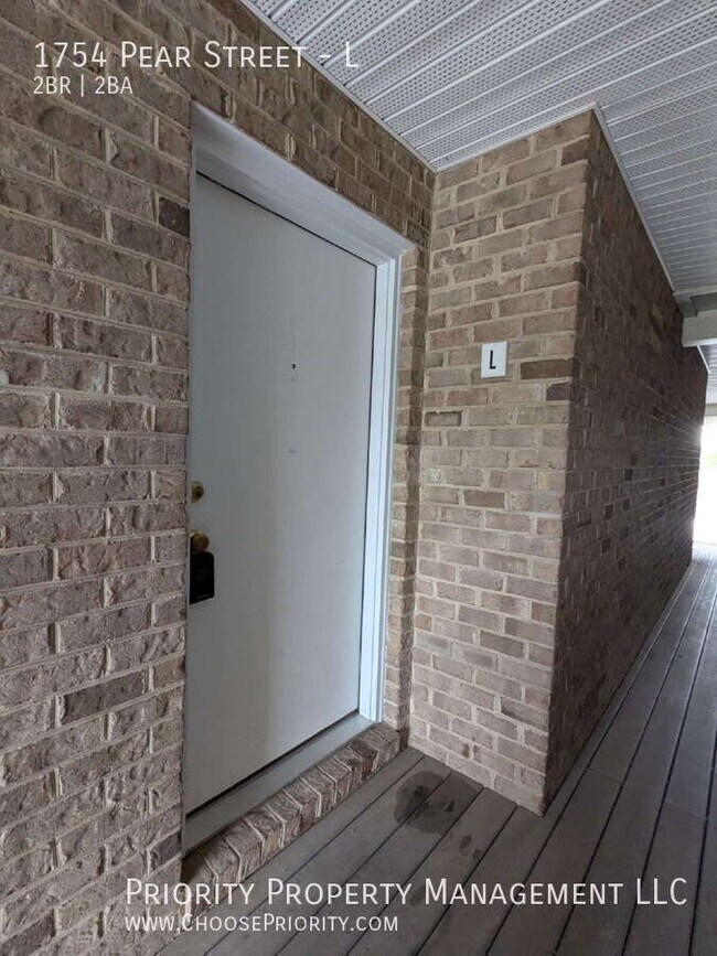 Photo - 1754 Pear St Unit L