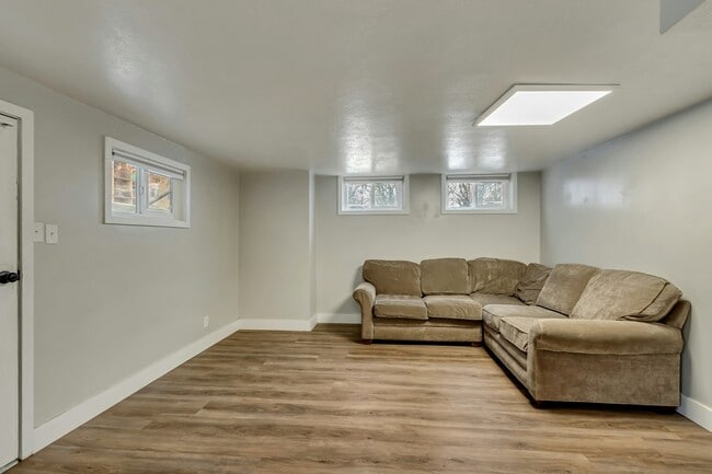 Photo - 718 N 100 W St