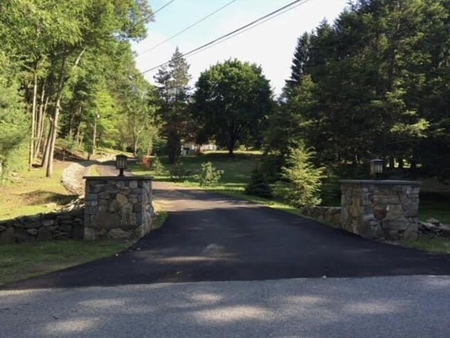 Photo - 11 Old Greenville Rd