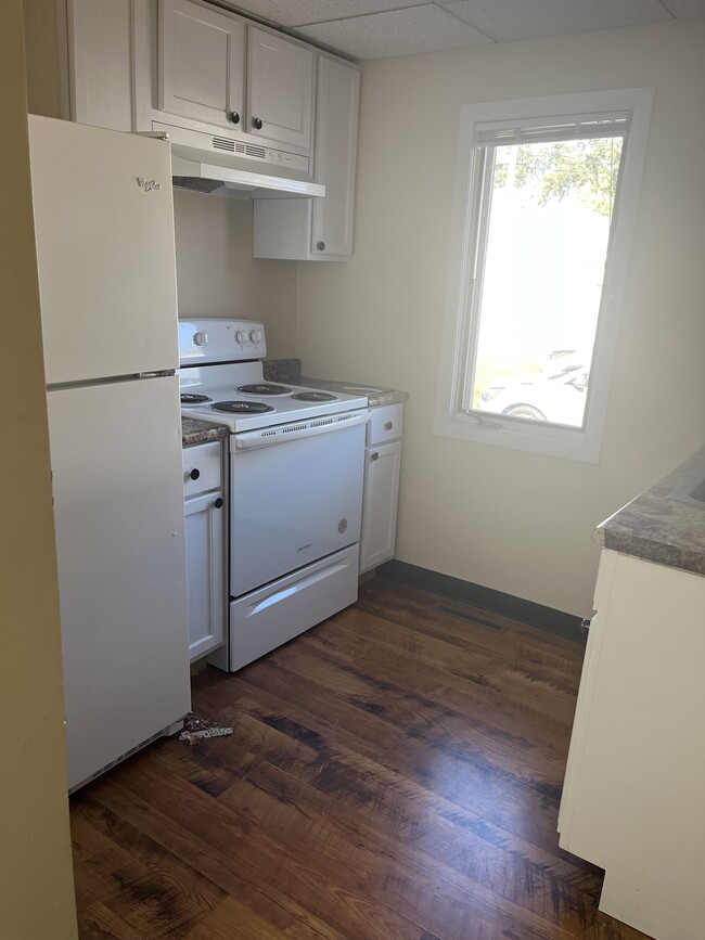 Building Photo - 311 N 3rd Ave Unit Both s available Rental