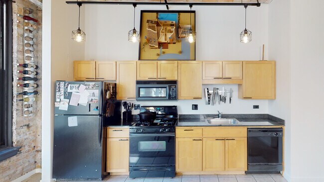 Kitchen - 20 N State St Unit 906