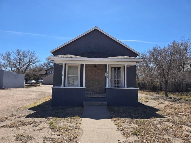 Photo - 1529 Illinois St House