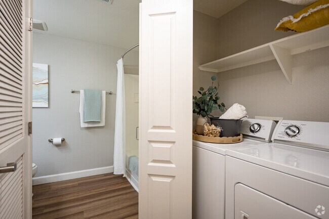 1BR, 1BA - 798SF - The Meadows at Fountaingrove