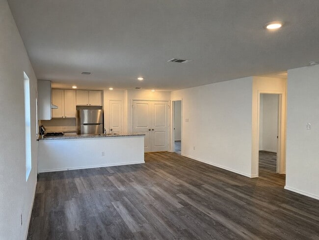 Photo - Beautiful Home in Navarro Ranch (Navarro ISD) with Resort-Style Amenities