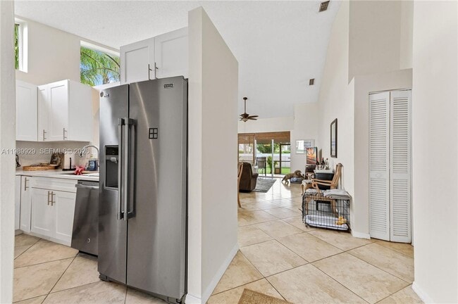 Photo - 401 Sabal Palm Ln