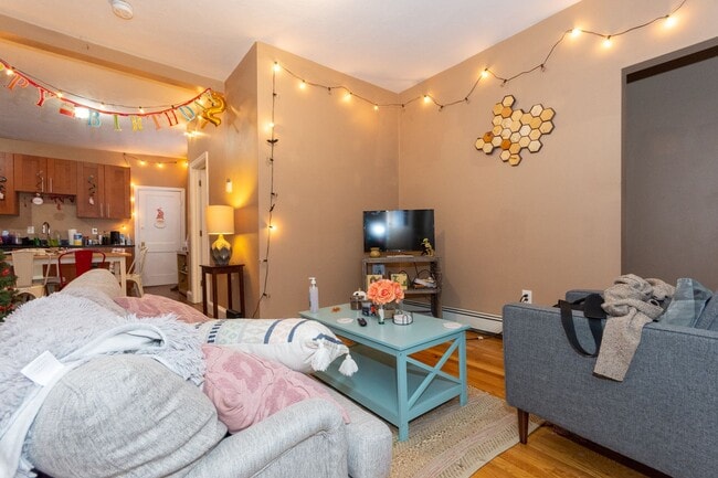 Photo - AWESOME ALLSTON 5 BED/2 BATH FOR 9/1/2026