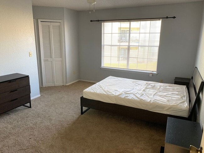 Photo - 2550 N Alafaya Trail Unit 2550 N. Alafaya Trl  8204