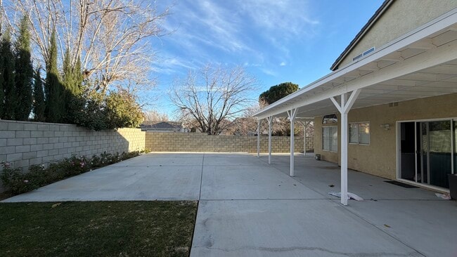 Photo - 45727 Kaastad Ct