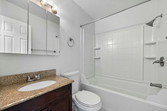 Photo - 1615 Cottonwood Dr