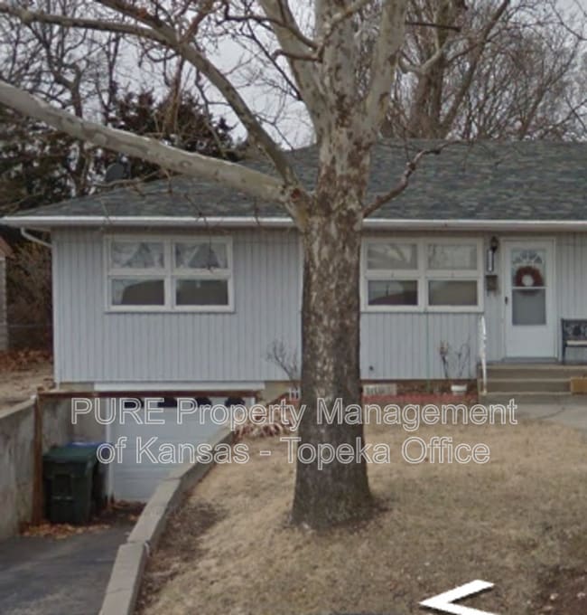 Building Photo - 2117 SW Van Buren St