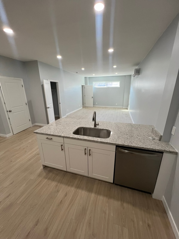 Photo - 3982 Superior Ave Unit 1W