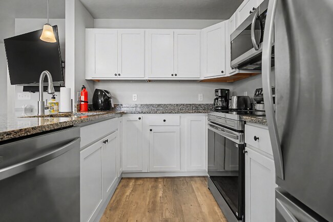 Photo - 2350 Canon Ave