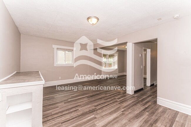 Photo - 460 Evers Ave