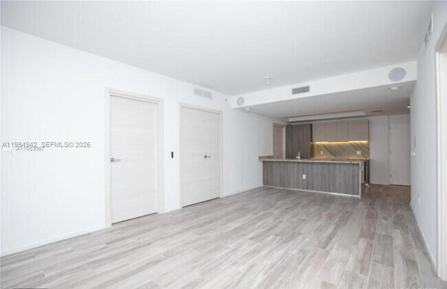 Photo - 801 S Miami Ave Unidad 1710