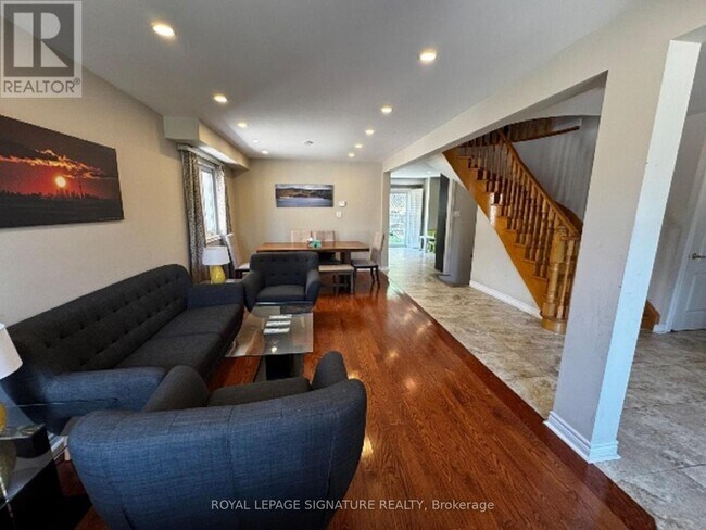 Photo - 5503 Landsborough Ave