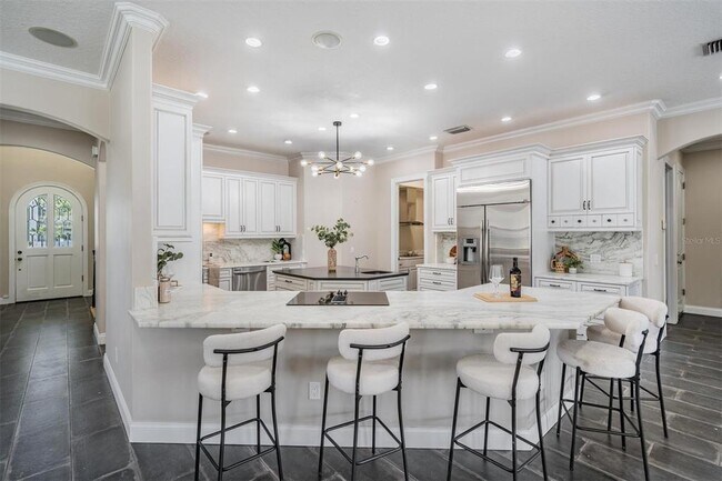 Photo - 650 Geneva Pl Casa