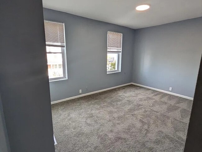Photo - 214 N Lincoln St