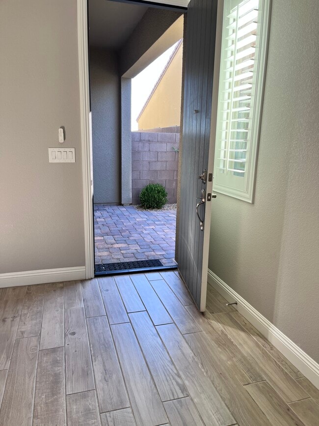 Photo - 118 Nine Mile Creek Dr