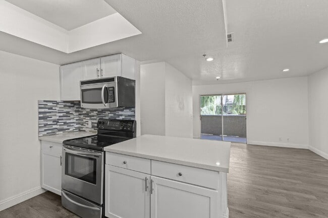 Photo - "Spacious 2-Bed, 2-Bath Condo Retreat in the Heart of Las Vegas!" Unidad 2047