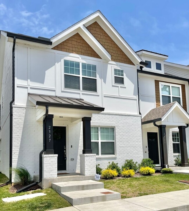 Photo - $500 OFF MOVE IN SPECIAL!! FURNISHED OR NOT!!  YOU CHOOSE!  Like New 2020 Build Old Hickory Townh...