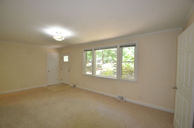 Photo - Three Bedroom Home Near UNC