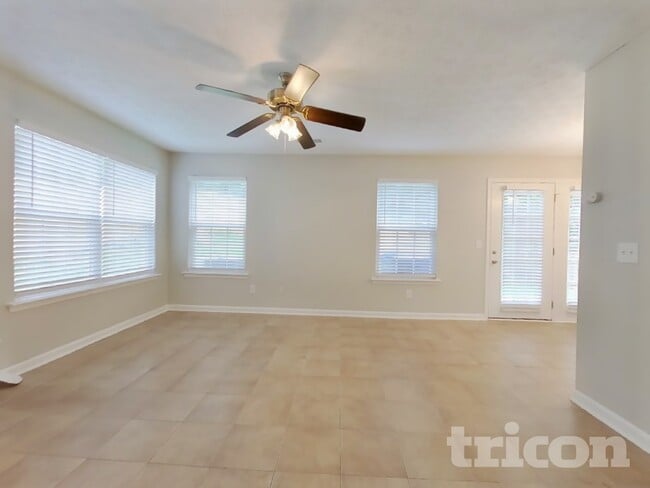 Photo - 261 Silver Ridge Dr