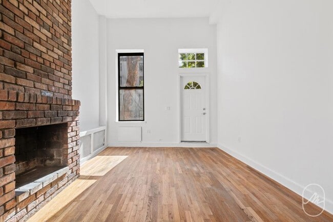 Building Photo - 2 bedroom in New York NY 10011 Unit 1R