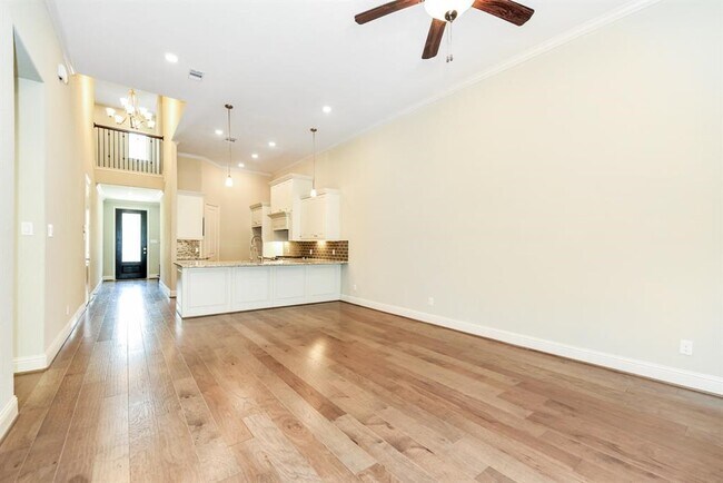 Photo - 137 Skybranch Dr