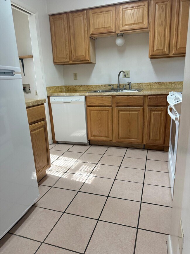 Photo - 113 Classic Ct