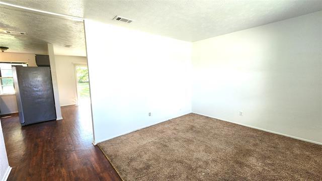 Photo - 520 Sweetbriar Dr