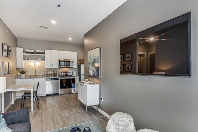 Seventeenth Apartments