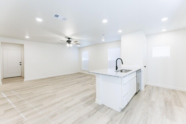 Photo - 6313 Volney Ave