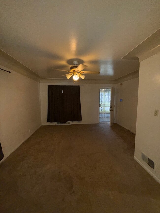 Photo - 310 E Lyndon Ave