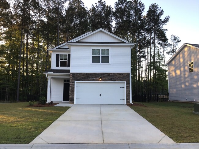 Building Photo - 146 Blackstone Dr