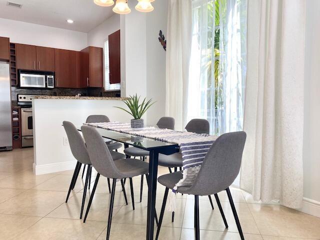 Photo - 3213 NE 5th St Unidad #102
