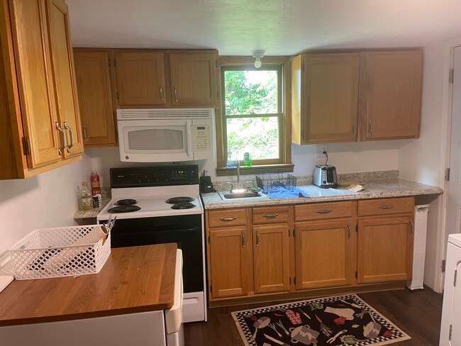 Photo - 504 Glover St