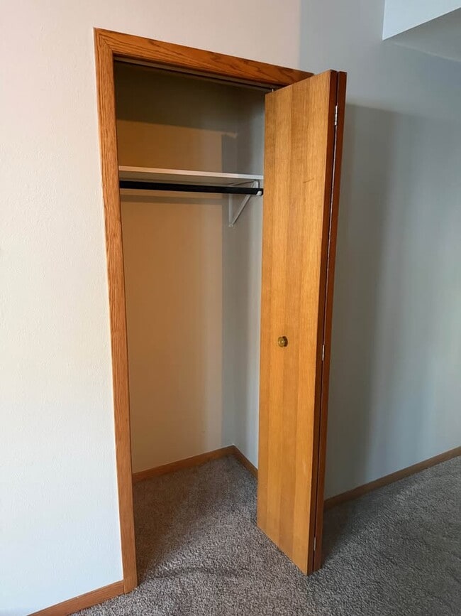 Armario de abrigos - 320 Washington St Unidad Apartment 2