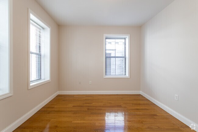 2BR, 1BA - 725 Merrimack