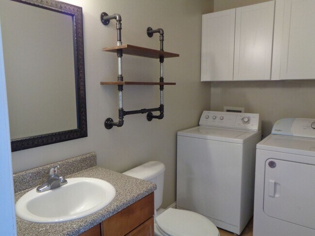 Photo - Great Location / Close to Hwy 85 & I-10